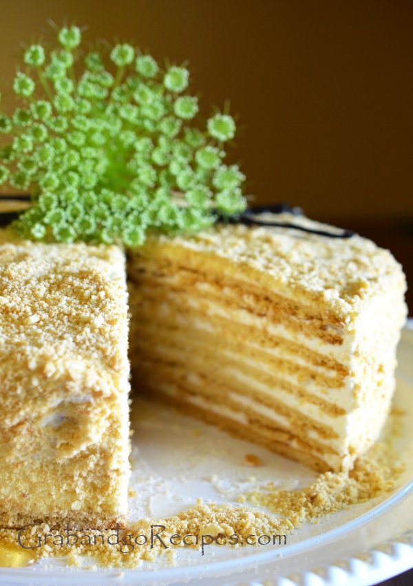 Honey cake with cream filling